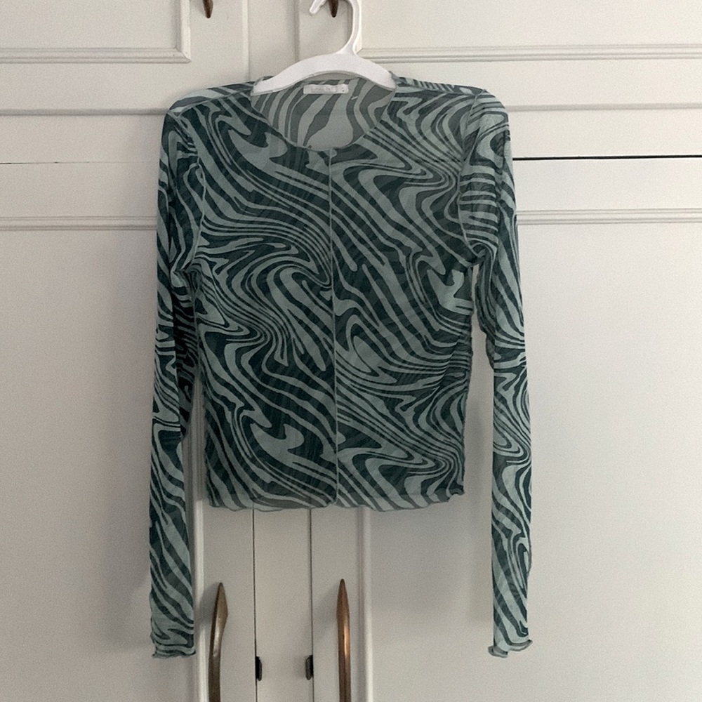 Mesh long sleeve shirt